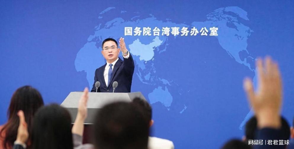 〓爱你让我卑微到了泥土里 第4页