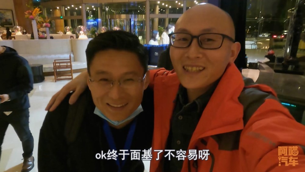 胭染苍白颜。 第3页
