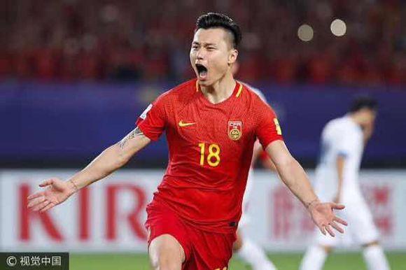 王钰栋点球绝杀，国足1比0战胜巴林——一场胜利点燃希望之火