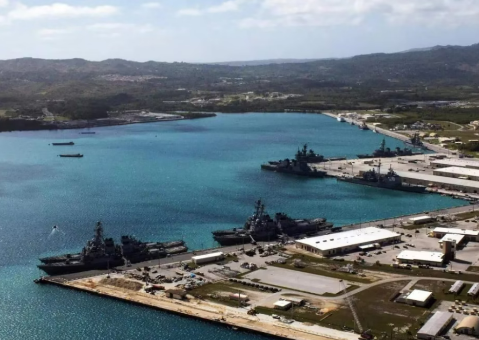 菲新军事基地距台湾岛仅百余公里菲新军事基地与台湾岛的近距离，地区安全的微妙平衡